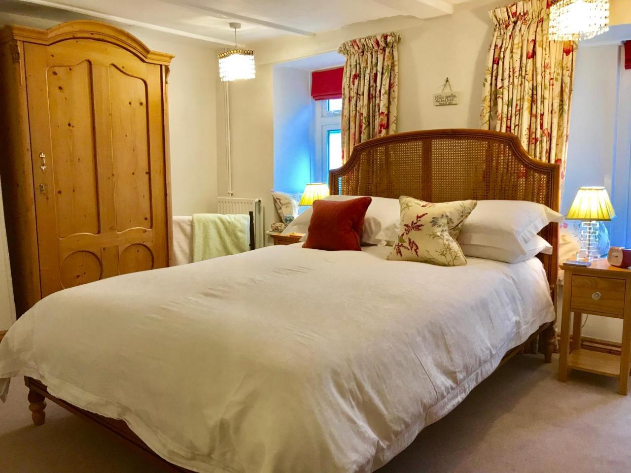 Cyntwell Guest Accommodation Padstow Exteriör bild